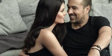Alldaynews.gr Μαρία Κορινθίου – Γιάννης Αϊβάζης: Ποζάρουν αγκαλιά και ανακοινώνουν αυτό που κανείς δεν περίμενε