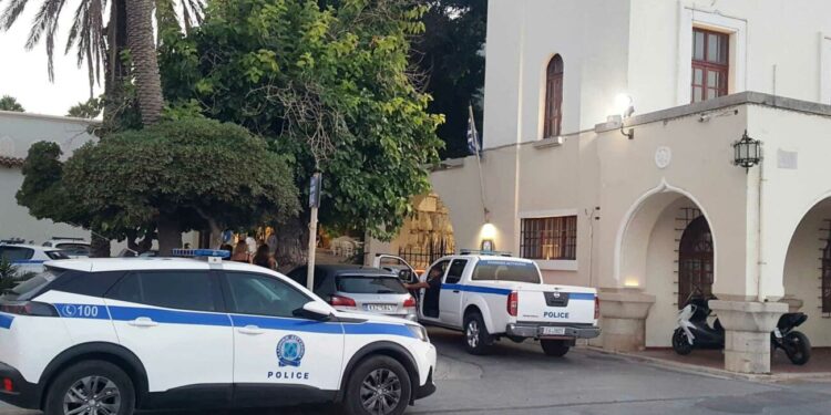 Alldaynews.gr Αναστάτωση στο νησί: Μητέρα κατήγγειλε τον 44χρονο σύντροφο της αδελφής της ότι ασέλγησε στην 9χρονη κόρη της