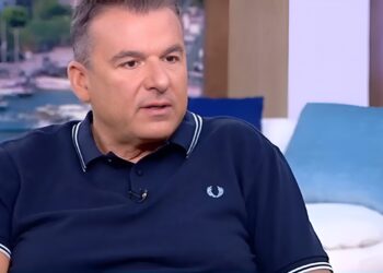 Alldaynews.gr Άναυδος ο Γιώργος Λιάγκας με το δώρο που του έφερε ο Μανώλης ο Παλαιοχριστιανός