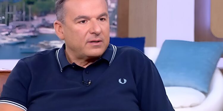 Alldaynews.gr Άναυδος ο Γιώργος Λιάγκας με το δώρο που του έφερε ο Μανώλης ο Παλαιοχριστιανός