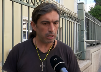 Alldaynews.gr Θρίλερ με τον Παλαιοχριστιανό: «Μπούκαρε» στο νοσοκομείο και άρπαξε το μωρό του – Τι λέει ο ίδιος: «Η Πολιτεία να προστατεύει τα παιδιά μας»