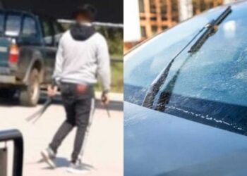 Κάνουν ό,τι γουστάρουν οι Ρομά: Κλέβουν υαλοκαθαριστήρες από τα αυτοκίνητα στην Κηφισιά ενώ είναι μέσα οι οδηγοί