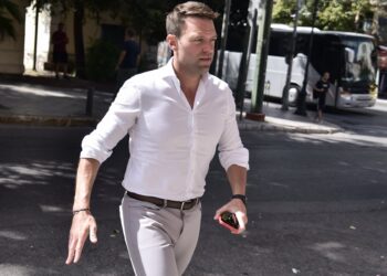 Παραμένουν Κασσελάκης και Ανδρουλάκης; Τι έχει προβλέψει ο Λεφάκης;