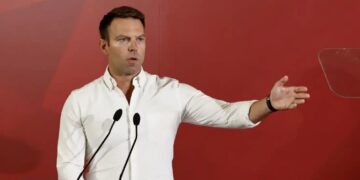 Alldaynews.gr Στ. Κασσελάκης στην Κεντρική Επιτροπή: «Καταθέστε πρόταση μομφής εναντίον μου» – Αιχμές για Τσίπρα και Πολάκη