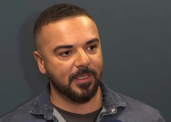 Τριαντάφυλλος για Nemo – Σεφερλή: «Τι είναι το non-binary; Το σπίτι, το αμάξι;»