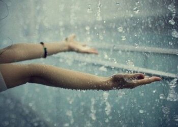 Καιρός: Βροχές και καταιγίδες τον Σεπτέμβριο – Οι πιο κρίσιμες μέρες του μήνα