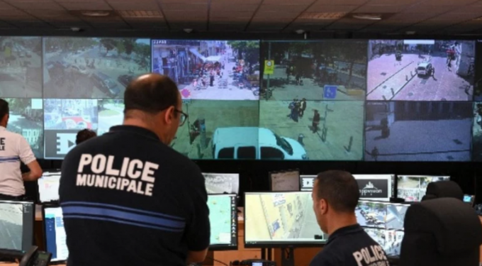 Alldaynews.gr Φρίκη: Άγνωστοι μαχαίρωσαν τουλάχιστον 50 φορές 15χρονο και τον έκαψαν ζωντανό