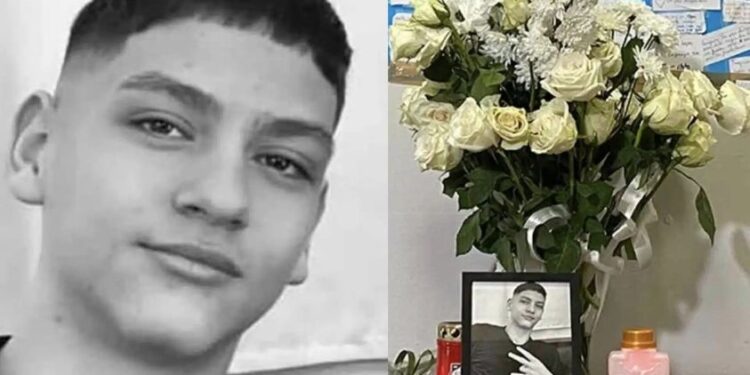 Alldaynews.gr Τραγωδία στα Τέμπη: «Εκεί ψηλά θα είσαι στην αγκαλιά του πατέρα σου»