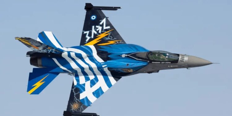 Το F-16 της ομάδας Ζευς «έσκισε» τον ουρανό της Θεσσαλονίκης – Δείτε βίντεο