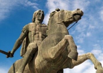 Απίστευτη ανακάλυψη στη Βεργίνα:  Ταυτοποίησαν τον χιτώνα του Μεγάλου Αλεξάνδρου