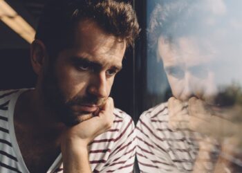 Η μητέρα του πεθαίνει από καρκίνο – «Όταν χώρισε με τον πατέρα μου, πούλησε το πατρικό μου σπίτι και ευχήθηκε να μην είχα γεννηθεί ποτέ»