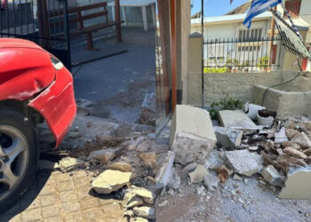 Πήγε να ανάψει κερί στον Άγιο Δημήτριο και έριξε τη μάντρα του ναού