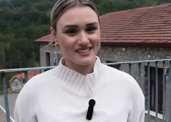 Alldaynews.gr Παναγιώτα Διαμαντή: η 30χρονη δασκάλα που κράτησε το σχολείο του χωριού της ανοιχτό