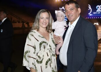 Πύρρος Δήμας: Φωτογραφίζει την έξι μηνών κόρη του και μας κάνει να «λιώσουμε»