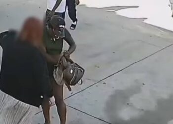 Έγκυος έχασε το μωρό της μετά από κλωτσιές στο στομάχι από άλλη γυναίκα επειδή την τράκαρε με το ΙΧ – «Άρχισα να κλαίω, πόνεσε πολύ»