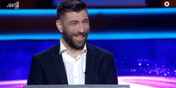 Alldaynews.gr Μυθικές ατάκες στον «Εκατομμυριούχο» από παίκτη με γραφείο τελετών: «Έχω έρθει με το υπηρεσιακό να είμαι έτοιμος» (video)