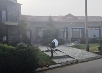 Μαζική δηλητηρίαση από μονοξείδιο του άνθρακα σε ξενοδοχείο – Στο νοσοκομείο 14 άτομα, διασωληνωμένος 48χρονος