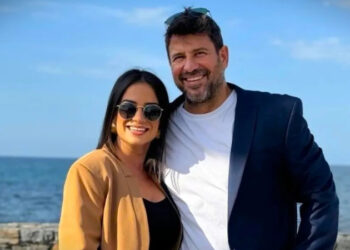 Αλέξης Γεωργούλης: Ποια είναι η μελαχρινή Κρητικοπούλα καλλονή που βρέθηκε στο πλευρό του