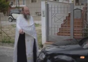 Μεθυσμένος ιερέας γύρισε σπίτι χωρίς ράσο και σταυρό – Τον έδιωξε η παπαδιά