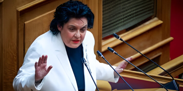 Alldaynews.gr Λιάνα Κανέλλη για Ηλία Κασιδιάρη: «Βγάλτε τον από τον αέρα να μην τον βλέπω»