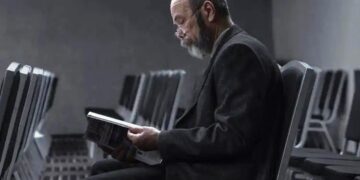 Alldaynews.gr 2 στους 3 καθηγητές πάνω από τα 50 έτη: Τα χαρακτηριστικά των εκπαιδευτικών της δευτεροβάθµιας εκπαίδευσης!