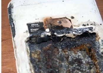 Απίστευτο: Εξερράγη το κινητό της την ώρα που κοιμόταν και την σκóτωσε