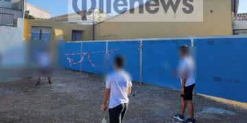 Σήκωσαν «τοίχο» μέσα σε σχολείο της Κύπρου για να απομονώσουν τους μαθητές με παραβατική συμπεριφορά