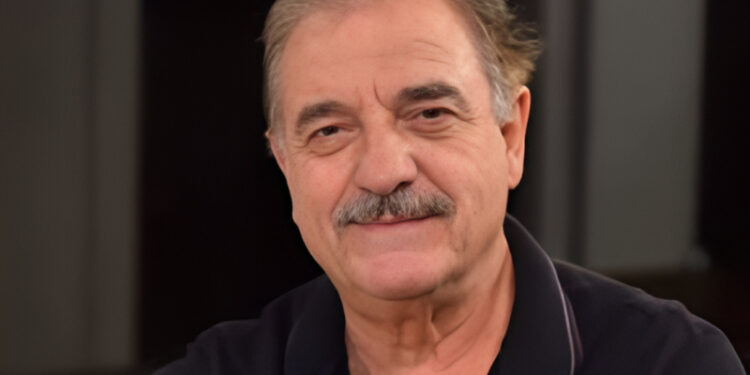 Μιχάλης Μητρούσης: «Ο Πέτρος Φιλιππίδης είναι πάρα πολύ καλός ηθοποιός – Ασφαλώς και θα συνεργαζόμουν μαζί του»