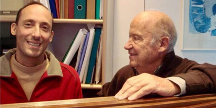 Alldaynews.gr Μίμης Πλέσσας: Το συγκινητικό μήνυμα του γιου του – «Για 65 χρόνια με συντρόφευσε και πλοúτıσε τη ζωή μου σαν πατέρας, φίλος και συνεργάτης»