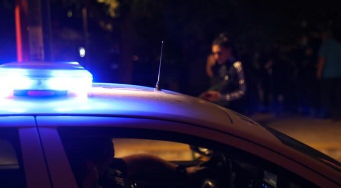 Alldaynews.gr Γλυφάδα: Πατέρας με τους τρεις γιους του και μια παρέα νεαρών στη συμπλοκή με μαχαίρι -Τι προηγήθηκε