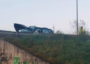 Alldaynews.gr «Έσβησε» στην άσφαλτο 20χρονος μετά από μετωπική σύγκρουση δύο αυτοκινήτων