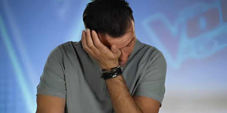 Alldaynews.gr The Voice: Διαγωνιζόμενος “κατέρρευσε” πριν ανέβει στη σκηνή να τραγουδήσει