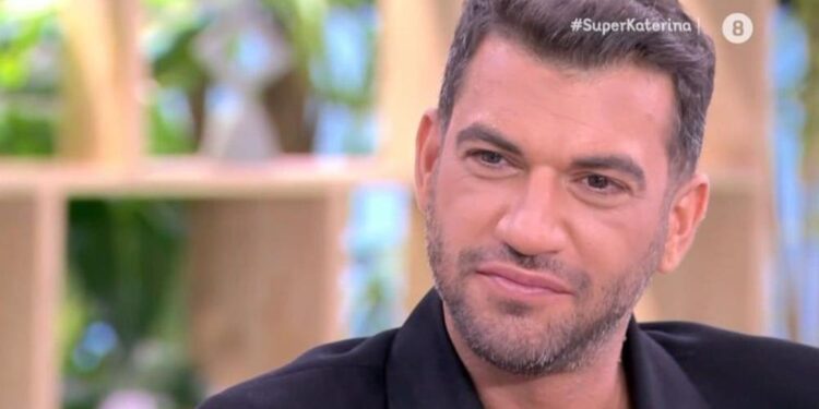 Alldaynews.gr Μάνος Ιωάννου: «Δεν υπάρχει κάτι πιο ωραίο για έναν άντρα από το να τον φλερτάρει ένας άλλος άντρας»