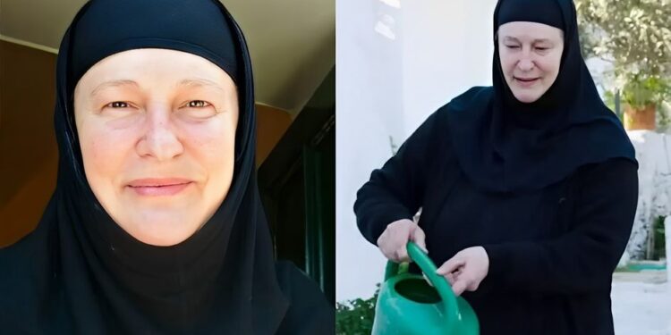 Alldaynews.gr Γερόντισσα Ειρήνη: Η τουρίστρια που έγινε μοναχή και θεραπεúει ανθρώπους με κατάθλıψη