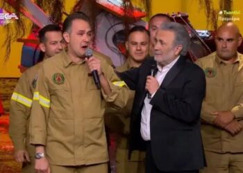 Καθηλωτική στιγμή στο «Αλ Τσαντίρι» – Εποχικός πυροσβέστης πλάνταξε στο κλάμα απευθυνόμενος στον Κικίλια