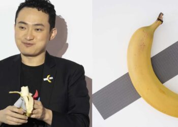 Πλήpωσε 6,2 εκατ. εupώ για έργο τέχνης με κολλημένη μπανάνα και την έφαγε