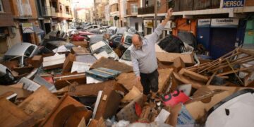 Τραγωδία στην Ισπανία με 158 νεκρούς – Η ιστορία των 8 που βρήκαν τραγικό θάνατο σε γκαράζ (vids)