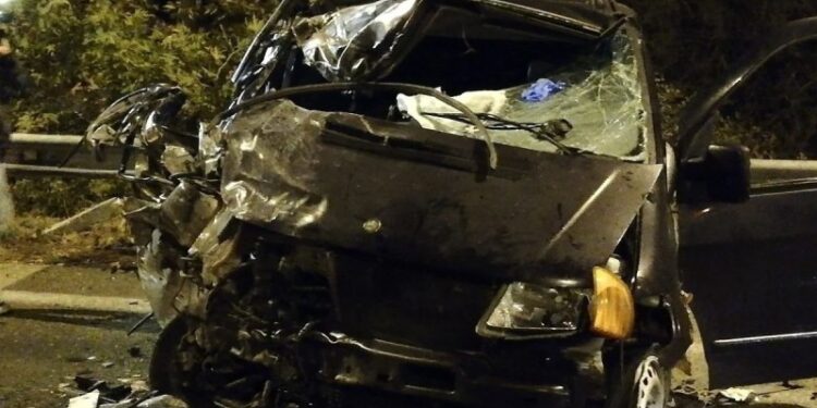 Alldaynews.gr ΠΡΙΝ ΑΠΟ ΛΙΓΟ: Τραγικό τροχαίο με νεκρό 39χρονο – Βγήκε από την πορεία του και αναποδογύρισε το αυτοκίνητο!