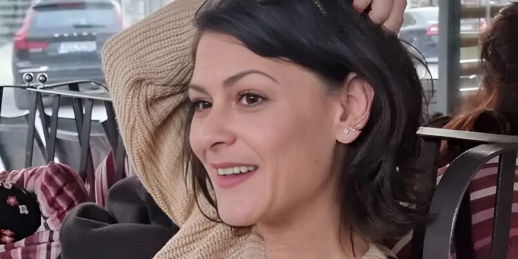 Alldaynews.gr Πάτρα: Συγκλονίζει η αδερφή της Γαρυφαλλιάς – Το τελευταίο αντίο