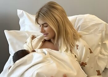 Γέννησε η Ευρυδίκη Παπαδοπούλου – Οι πρώτες φωτογραφίες μέσα από το μαιευτήριο