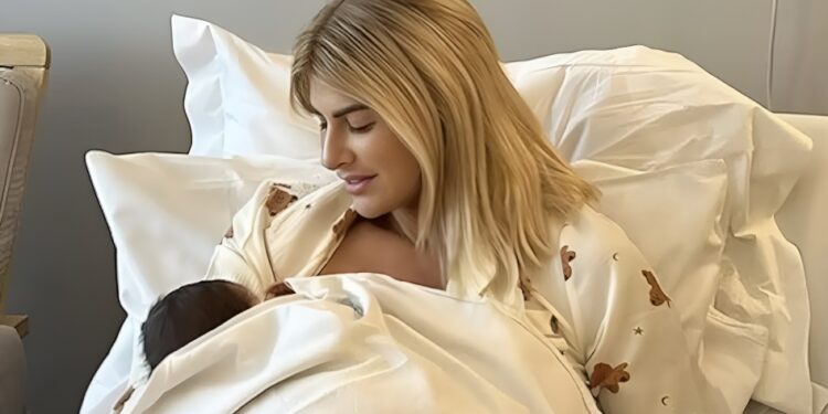 Alldaynews.gr Γέννησε η Ευρυδίκη Παπαδοπούλου – Οι πρώτες φωτογραφίες μέσα από το μαιευτήριο