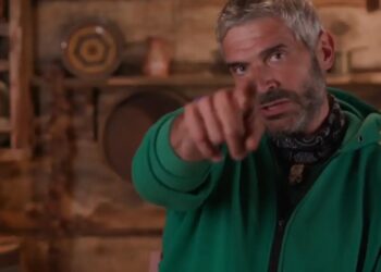 Φάρμα: «Ζευγάρι ρουφιάνων, λυπάμαι για τους γονείς τους που έχουν δύο παιδιά ρουφιανόπουλα»