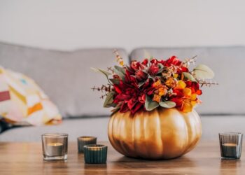 Φθινοπωρινά Λουλούδια για Ένα Ζεστό και Ανανεωμένο Σαλόνι!