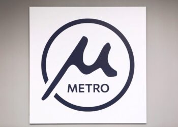 Μετρό Θεσσαλονίκης: Απίστευτο τρολάρισμα στα social media για το λογότυπο – «(μ)πουγάτσα με βαγόνι» – «πλάκα (μ)ε κάνεις»