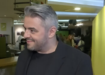Πέτρος Πολυχρονίδης: Υπερασπίζεται τους ρεπόρτερ των τηλεοπτικών εκπομπών – «Το ψάρι πάντα βρωμάει από το κεφάλι και ποτέ από την ουρά»