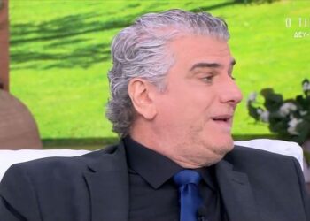 Alldaynews.gr Δακρυσμένος ο Βλαδίμηρος Κυριακίδης στη Ναταλία Γερμανού: «Θα πω κάτι που δεν το έχω πει ποτέ»