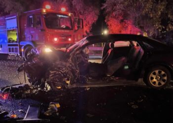 Ανείπωτη τραγωδία σε τροχαίο με μικρό φορτηγό – 2 οι νεκροί: Μάχη για τη ζωή του στη ΜΕΘ δίνει ο πατέρας, νεκρός ο γιος