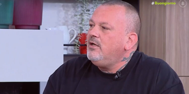 Alldaynews.gr Δημήτρης Σκαρμούτσος: «Nα πω τον πόνο μου; – Έκανα εξετάσεις αίματος, όλα είναι μαύρα»