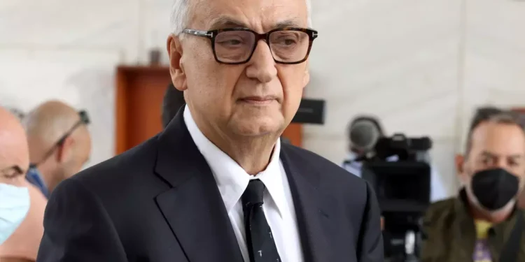 Στο νοσοκομείο σε κρίσιμη κατάσταση ο γνωστός ψυχίατρος Δημήτρης Σούρας