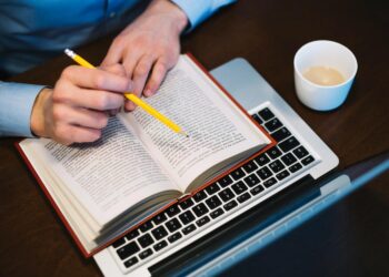 Πώς να κάνω σωστή έρευνα για τη μεταπτυχιακή μου εργασία: 6+1 Tips!